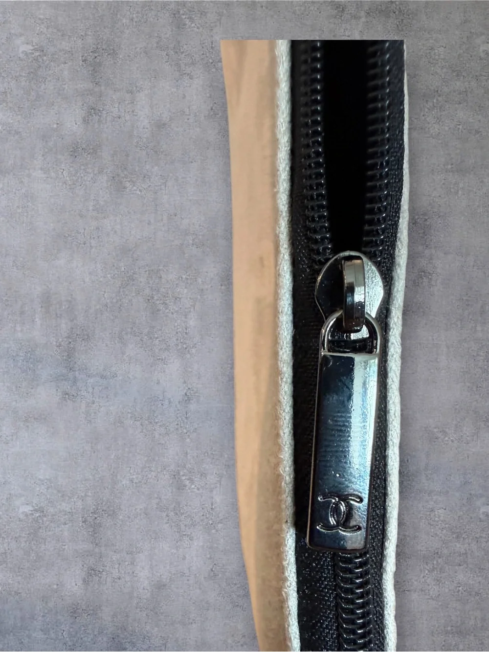 Source Unknown canvas pouch